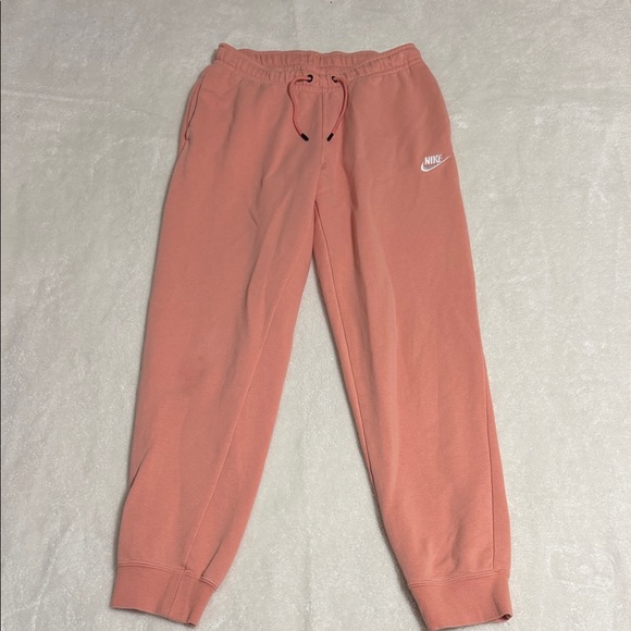 Nike Sweatpants - Picture 2 of 5